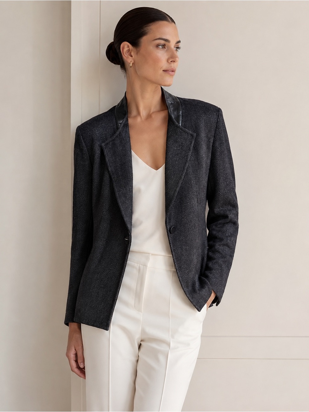 St. John Black Textured Blazer Jacket Leather Trim Lapel Luxe Designer Career 16